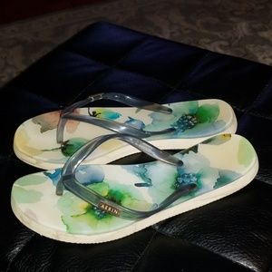 Flip flops